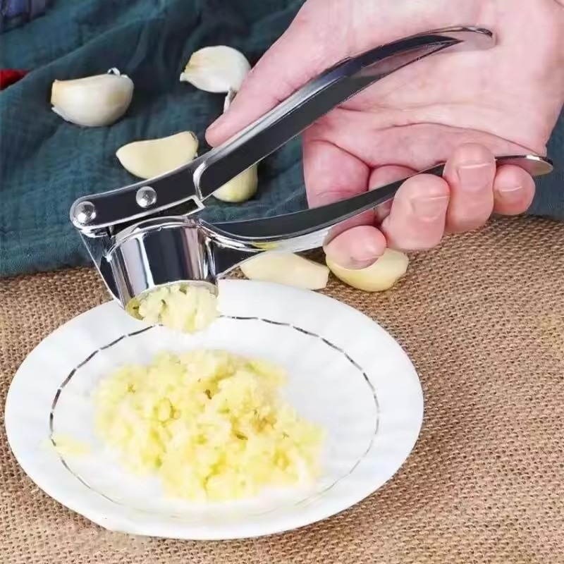 Kitchen Gadgets Juicer - High Quality 1PC Washable Garlic Press