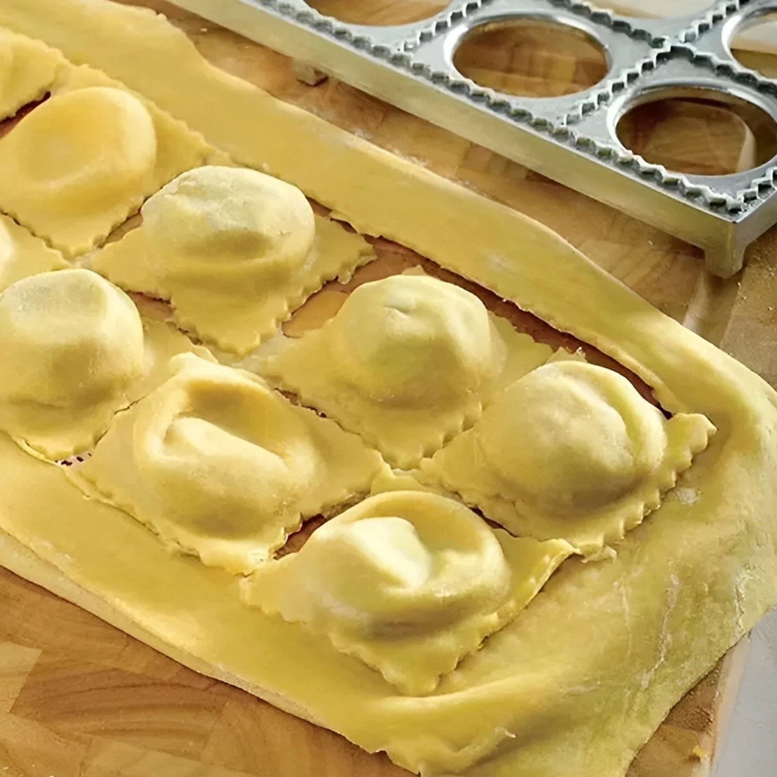 Dumpling Mold 12 Holes Ravioli - đánh giá và giá Kitchen Gadgets Design